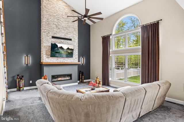 36 WINDING WAY, Mullica Hill, NJ 08062