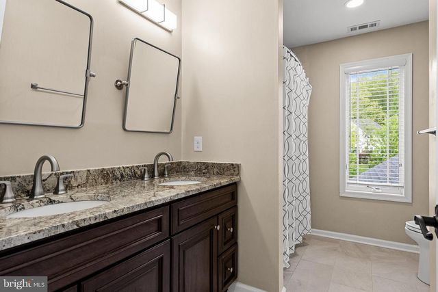 36 WINDING WAY, Mullica Hill, NJ 08062