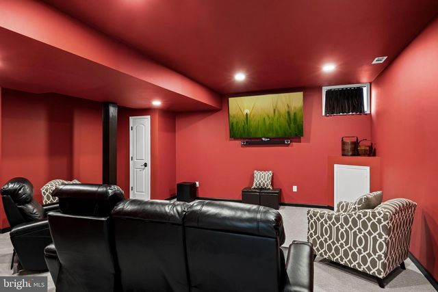 36 WINDING WAY, Mullica Hill, NJ 08062