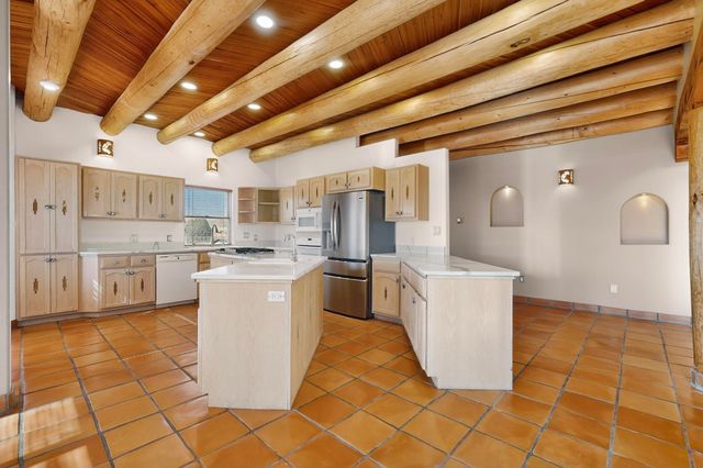 5566 Corrales Road, Corrales, NM 87048