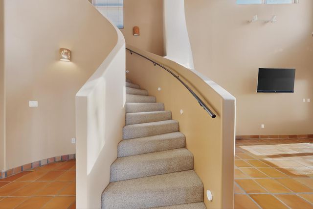 5566 Corrales Road, Corrales, NM 87048