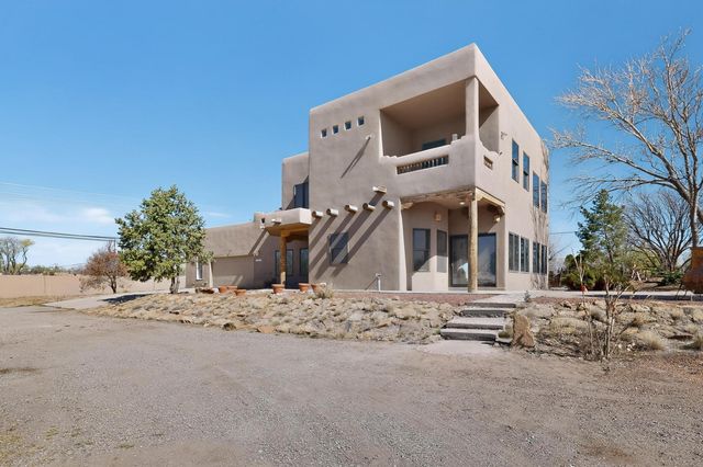 5566 Corrales Road, Corrales, NM 87048