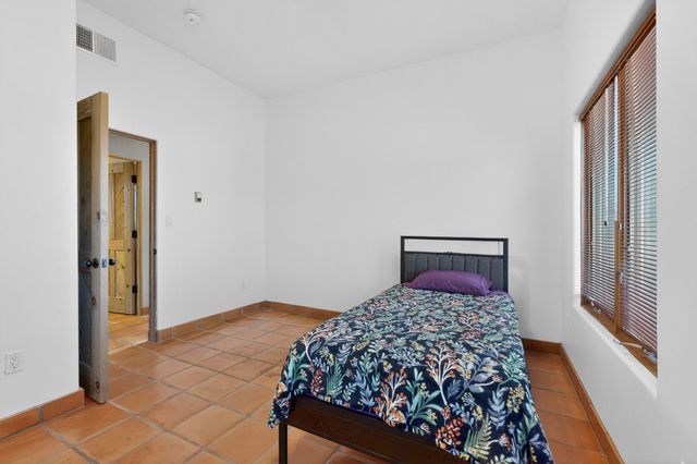 5566 Corrales Road, Corrales, NM 87048