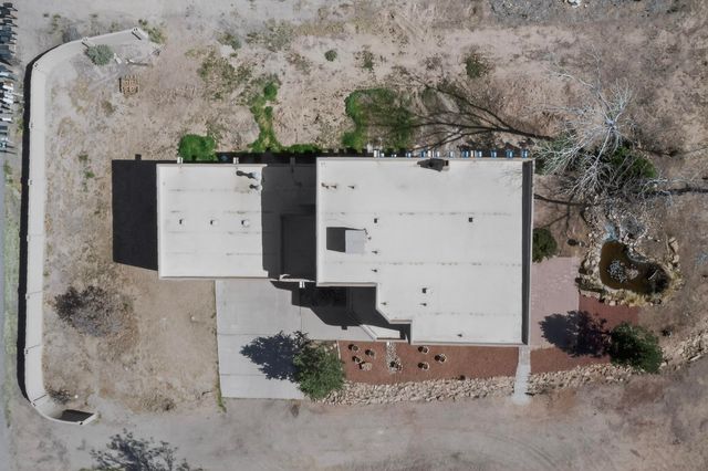 5566 Corrales Road, Corrales, NM 87048