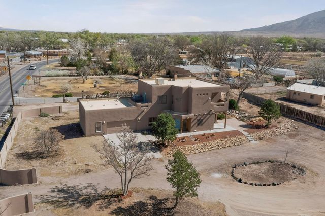 5566 Corrales Road, Corrales, NM 87048