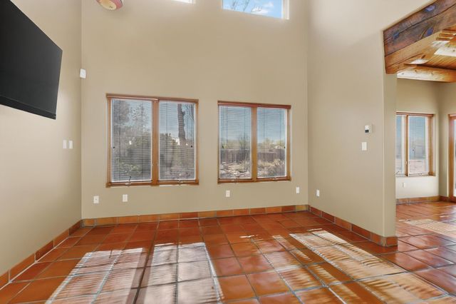 5566 Corrales Road, Corrales, NM 87048