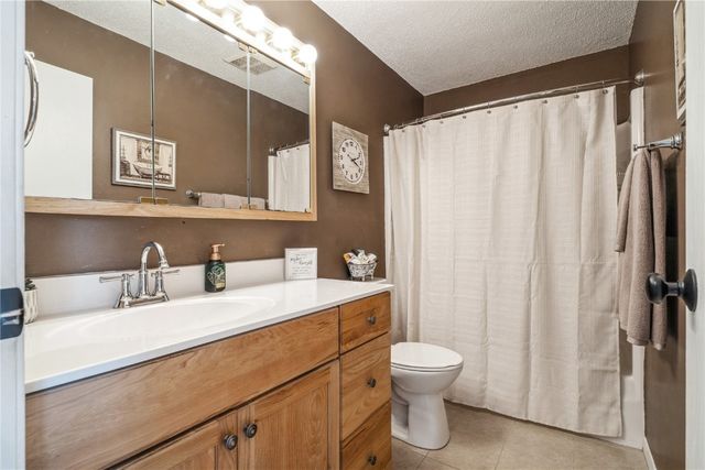 4559 Orchard Drive NW, Cedar Rapids, IA 52405