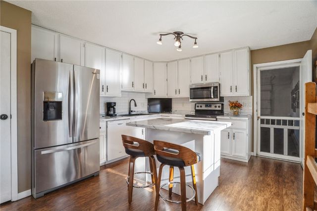 4559 Orchard Drive NW, Cedar Rapids, IA 52405