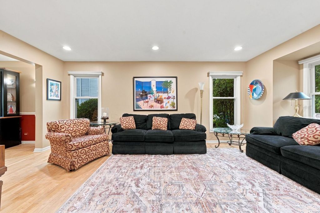 16 Copperwood Drive, Buffalo Grove, IL 60089 — photo 3