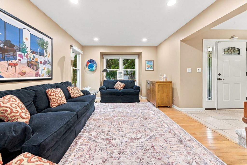 16 Copperwood Drive, Buffalo Grove, IL 60089 — photo 5