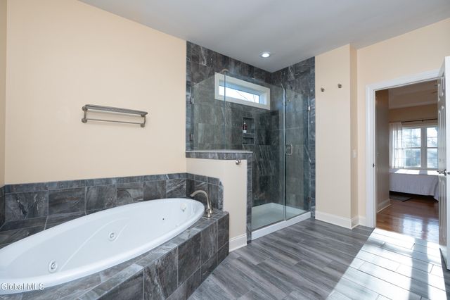 227 Landbridge Drive, Altamont, NY 12009