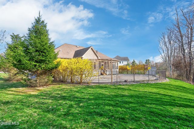 227 Landbridge Drive, Altamont, NY 12009