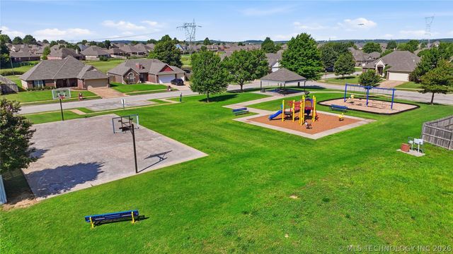 1501 W 117th Street S, Jenks, OK 74037
