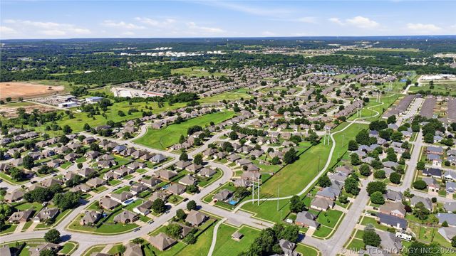 1501 W 117th Street S, Jenks, OK 74037