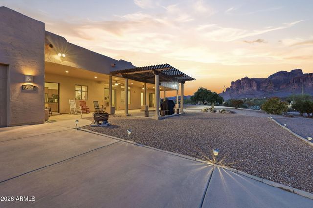 3826 N RAIN CLOUD Drive, Apache Junction, AZ 85119