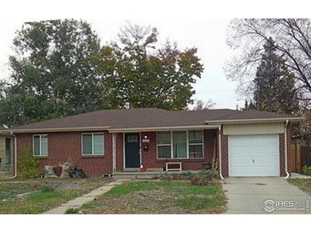 1370 S Eaton Ct, Lakewood, CO 80232