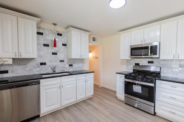 8352 N 3rd Street, Phoenix, AZ 85020