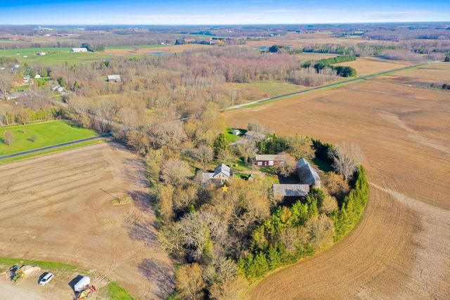 4524 Brunner ROAD, Manitowoc, WI 54220