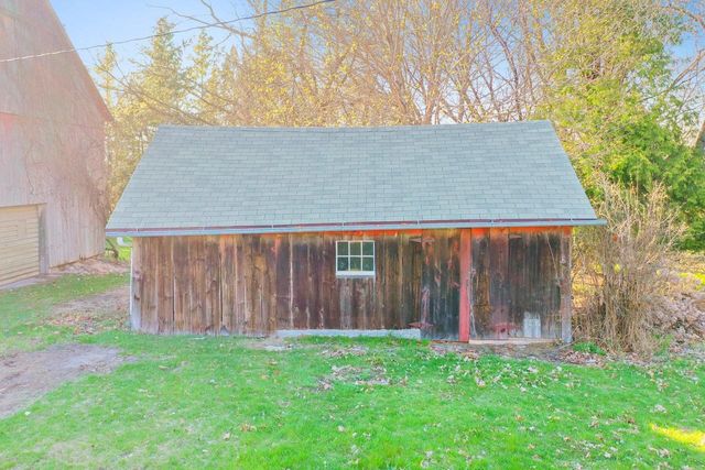 4524 Brunner ROAD, Manitowoc, WI 54220