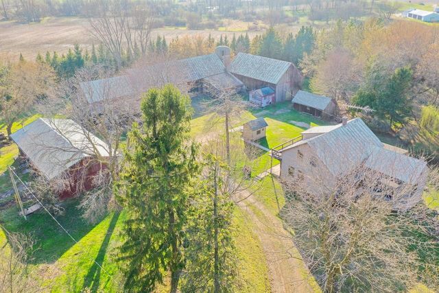 4524 Brunner ROAD, Manitowoc, WI 54220