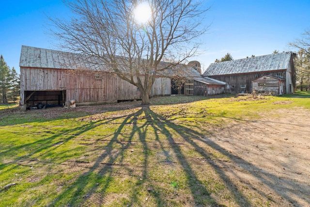 4524 Brunner ROAD, Manitowoc, WI 54220