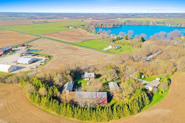 4524 Brunner ROAD, Manitowoc, WI 54220