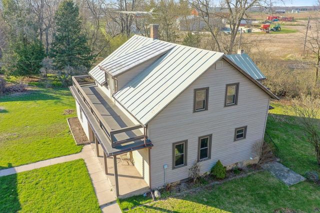 4524 Brunner ROAD, Manitowoc, WI 54220