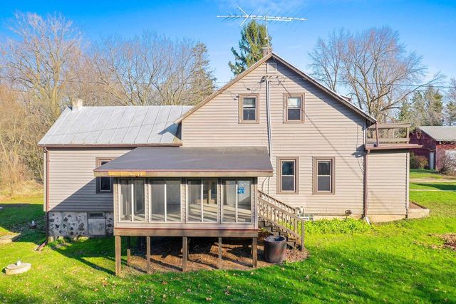 4524 Brunner ROAD, Manitowoc, WI 54220