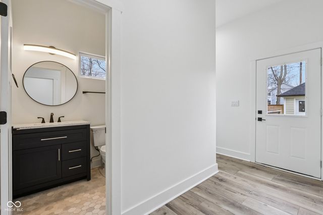 2209 Carrollton Avenue, Indianapolis, IN 46205