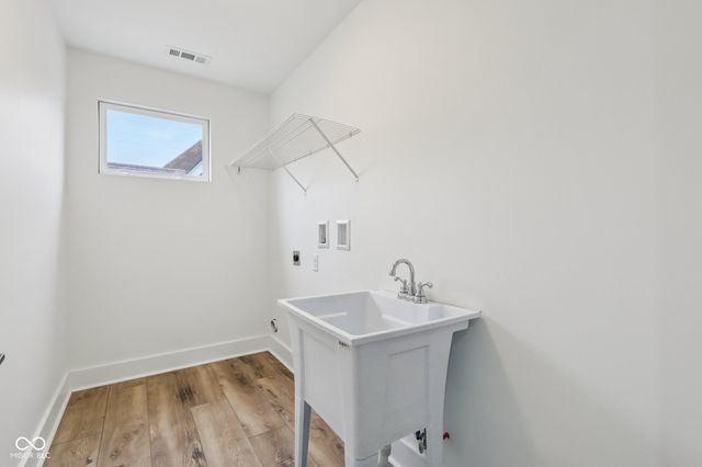 2209 Carrollton Avenue, Indianapolis, IN 46205