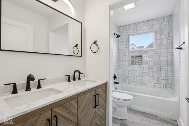 2209 Carrollton Avenue, Indianapolis, IN 46205