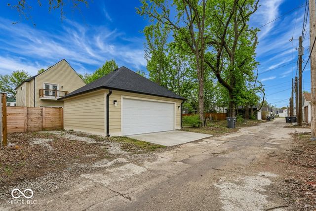 2209 Carrollton Avenue, Indianapolis, IN 46205