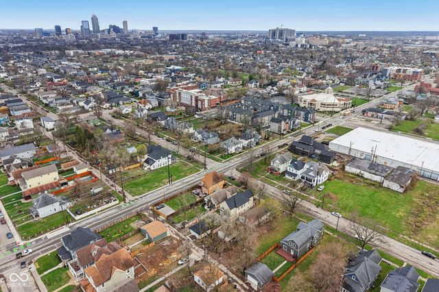 2209 Carrollton Avenue, Indianapolis, IN 46205