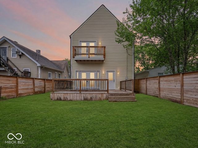 2209 Carrollton Avenue, Indianapolis, IN 46205