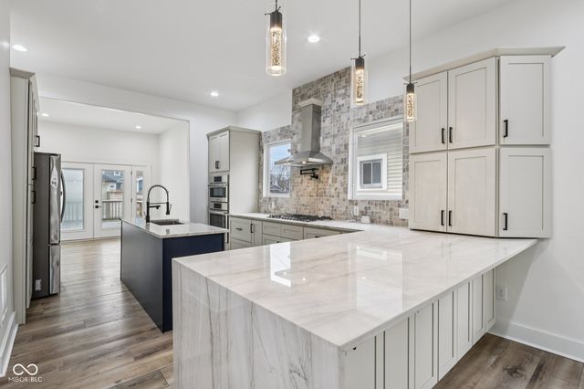 2209 Carrollton Avenue, Indianapolis, IN 46205