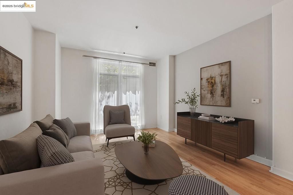 423 7th Street 115, Oakland, CA 94607
