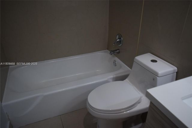 301 Golden Isles Dr 302, Hallandale Beach, FL 33009