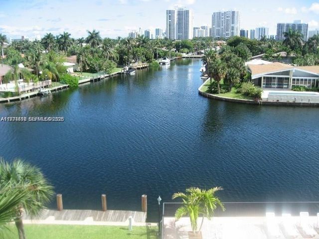 301 Golden Isles Dr 302, Hallandale Beach, FL 33009