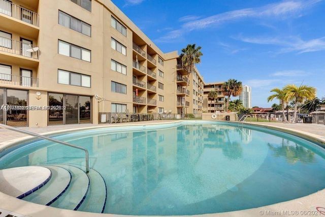 301 Golden Isles Dr 302, Hallandale Beach, FL 33009