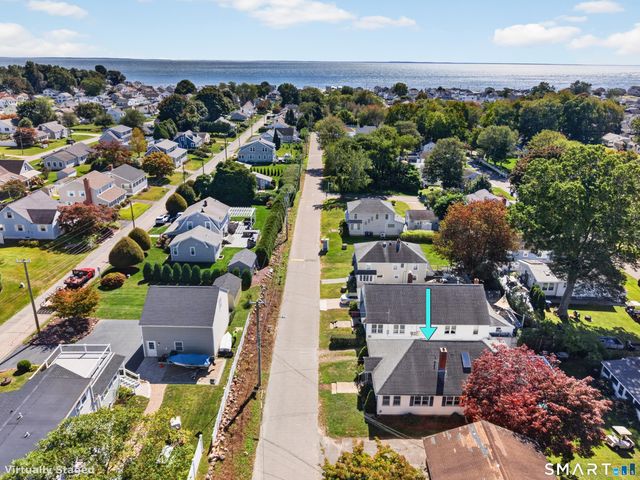 3 Brookside Avenue, Old Lyme, CT 06371