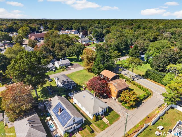 3 Brookside Avenue, Old Lyme, CT 06371