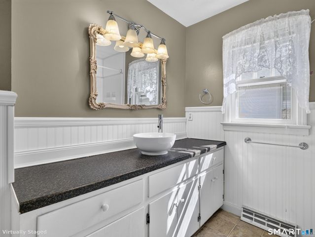 3 Brookside Avenue, Old Lyme, CT 06371