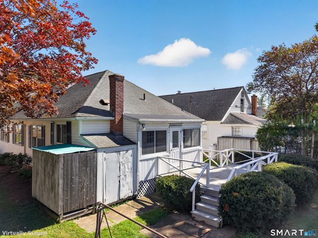 3 Brookside Avenue, Old Lyme, CT 06371