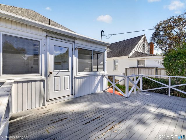 3 Brookside Avenue, Old Lyme, CT 06371