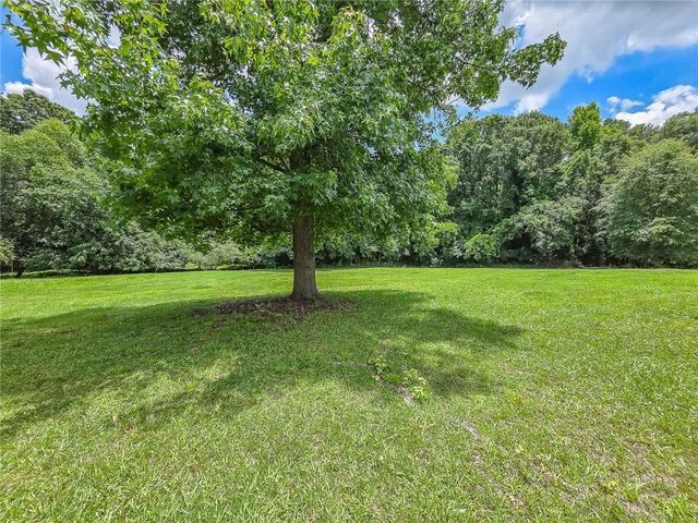 3332 Oak Grove Road, Loganville, GA 30052