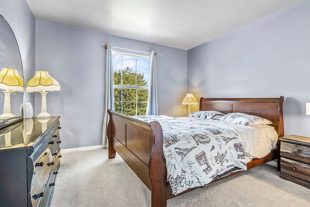 25226 Balmoral Drive, Shorewood, IL 60404