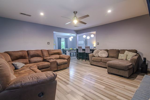 304 Johnston Boulevard, Waxahachie, TX 75165