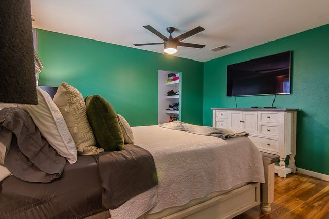 304 Johnston Boulevard, Waxahachie, TX 75165