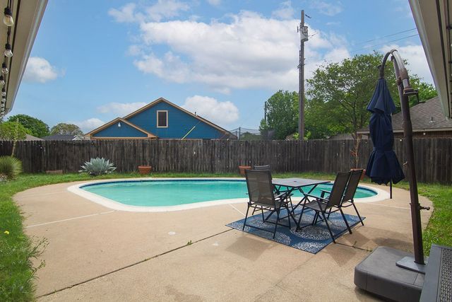 304 Johnston Boulevard, Waxahachie, TX 75165