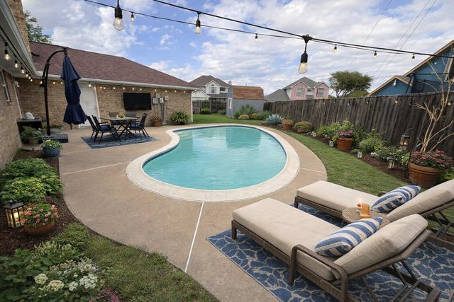 304 Johnston Boulevard, Waxahachie, TX 75165